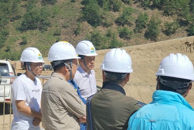 深化战略相助，，同谋久远生长 ——江西省第七地质大队到地矿集团考察交流_下层动态_金喜最火知名网_尊时凯龙有限责任公司
