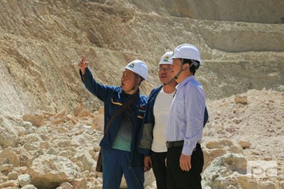 地矿集团党委书记罗其标带队赴大陆槽稀土矿山调研_下层动态_金喜最火知名网_尊时凯龙有限责任公司
