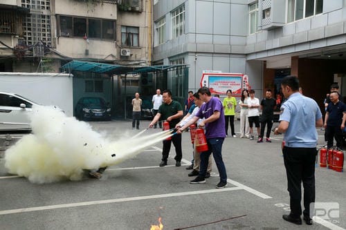 人人讲清静，，，，个个会应急，，，，流通生命通道 ——地矿集团开展2024年“清静生产月”活动_下层动态_金喜最火知名网_尊时凯龙有限责任公司