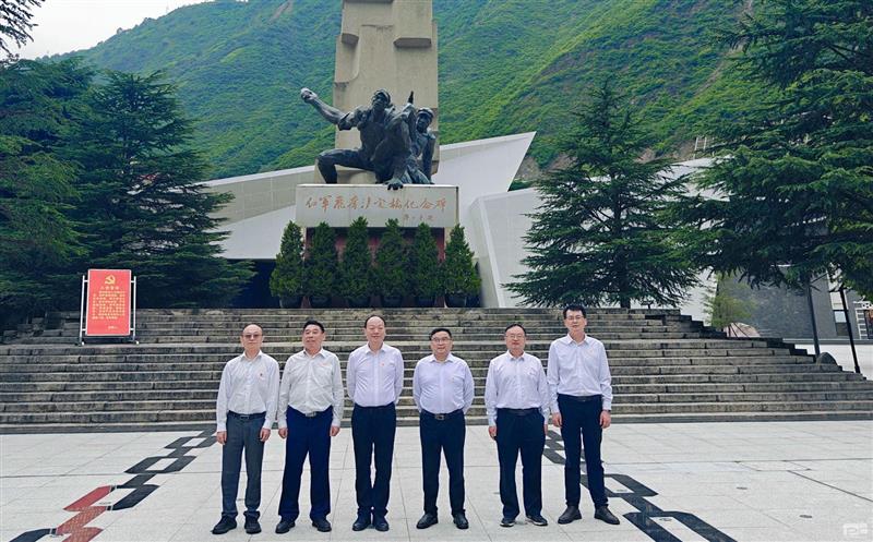 泸定桥头忆红军，，，，，长征精神代代传 ——测绘公司党委理论中心组赴泸定桥红军纪念馆集中学习
